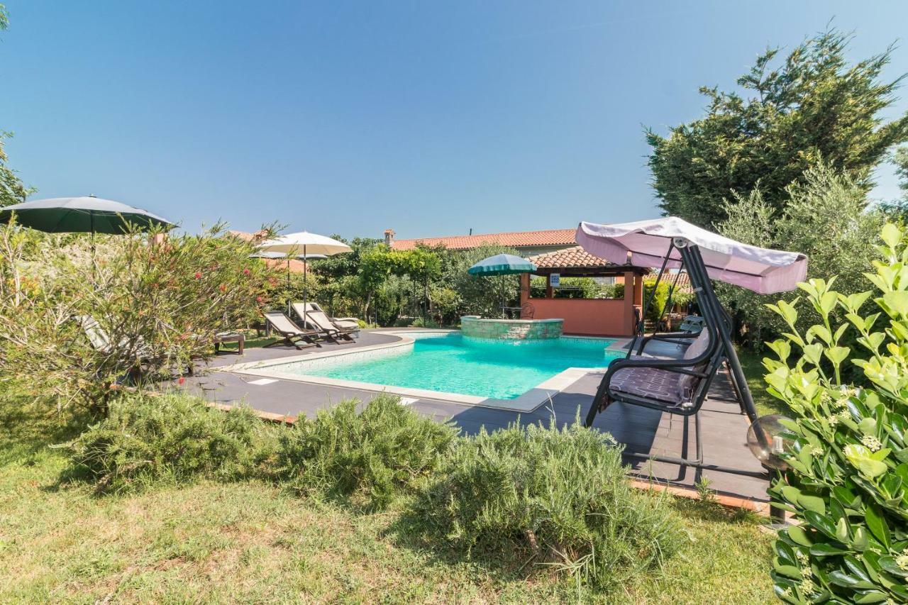 Country House Apartments