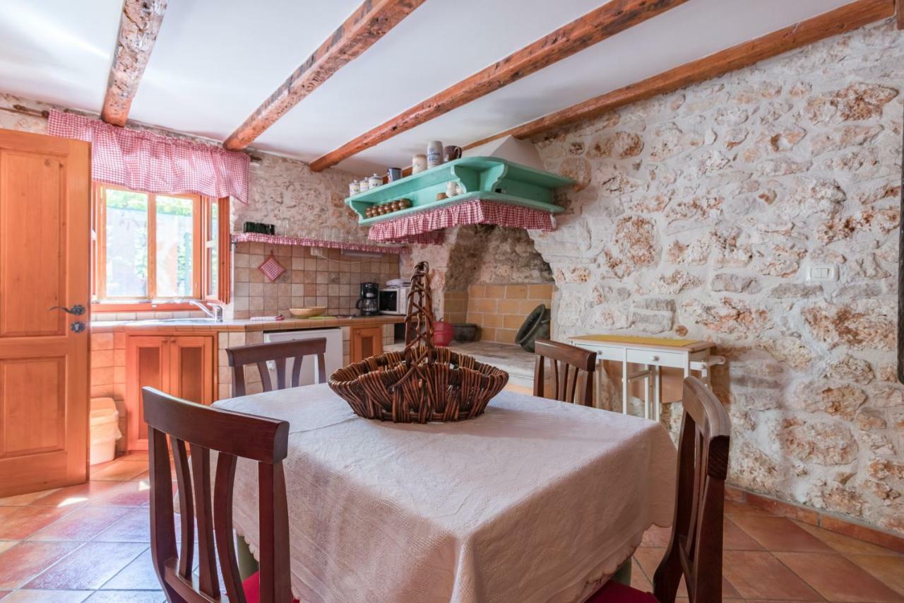 Country House Apartments *